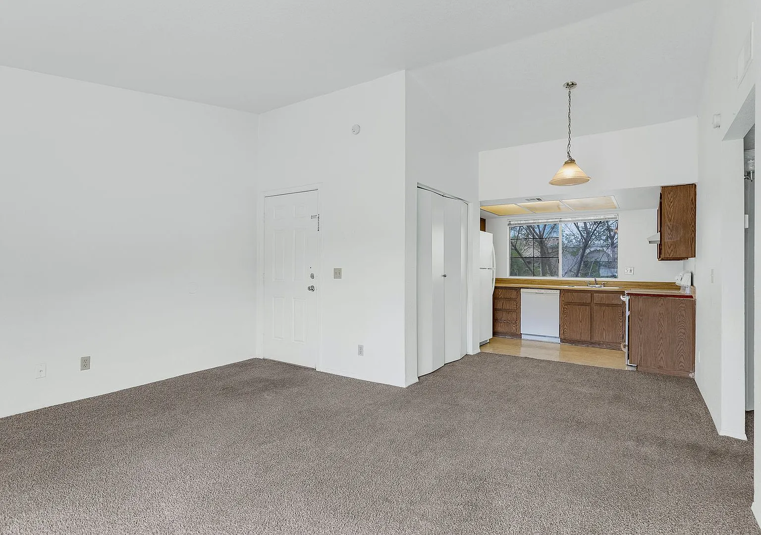 10815 N. 15th Lane — Photo 4