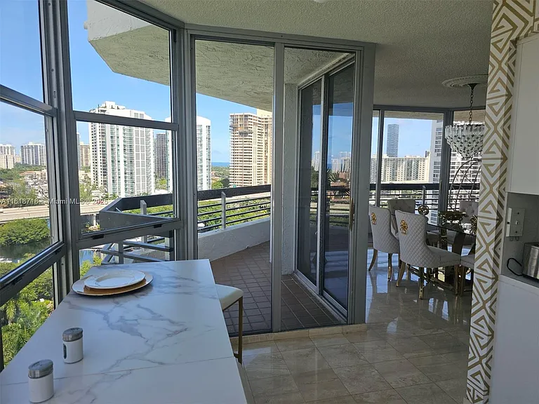 3600 Mystic Pointe Dr #1607 — Photo 27