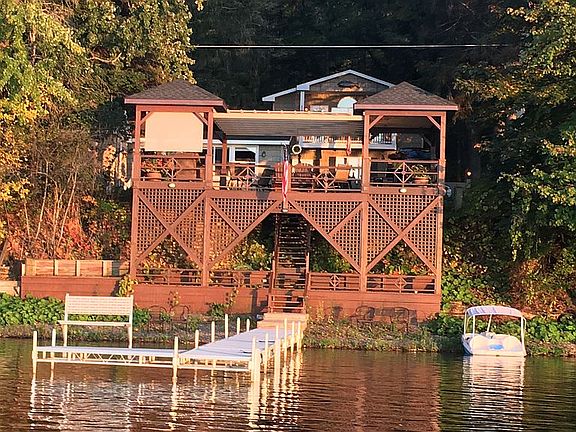 Deck & Aluminum Dock