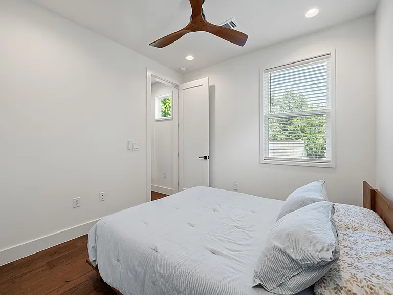 2609 Willow St #2 — Photo 22