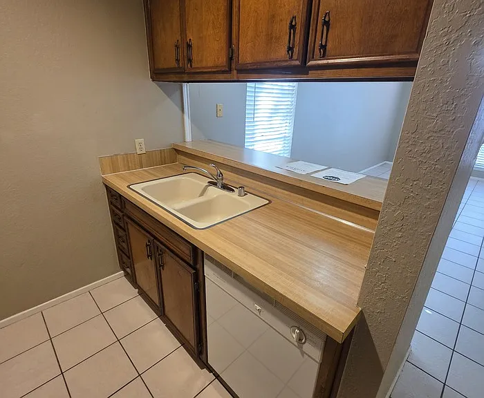 4803 Country Club Dr #B — Photo 8