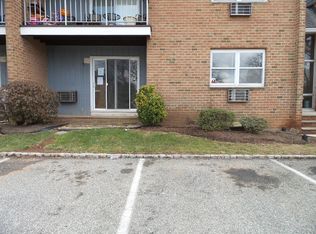806 Eves Dr #2D-9004, Hillsborough, NJ 08844