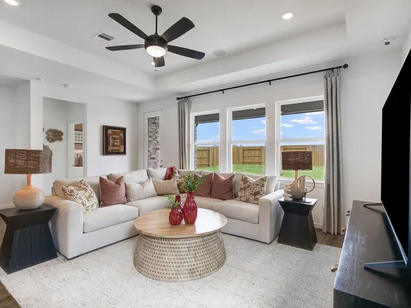 Homes Available Soon, Amandera 45s