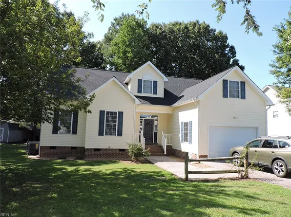 8607 E Creek Ln, Hayes, VA 23072