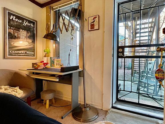 4th image of 222 W Willow St #1R