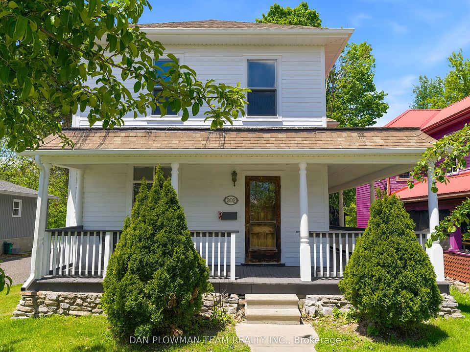 1st image of 202 Queen St