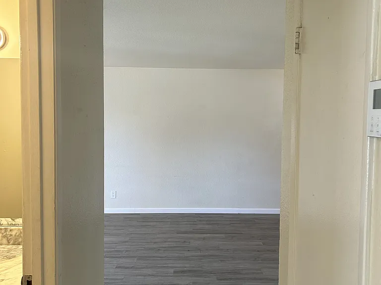 120 E Fairmont Ave #8 — Photo 31