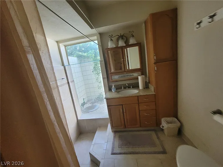 3833 S Eastern Ave — Photo 18