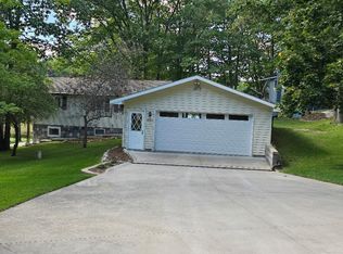 8263 Indian Trail Rd, Millersburg, MI 49759