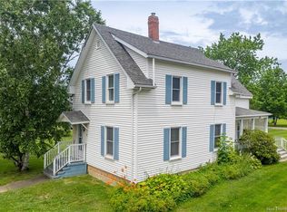 7 Queen St W, Saint Stephen, NB E3L2J7