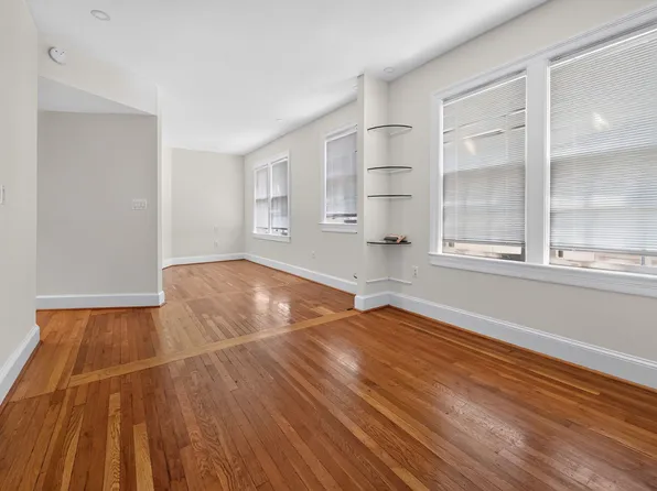 3120 R St NW APT 207, Washington, DC 20007