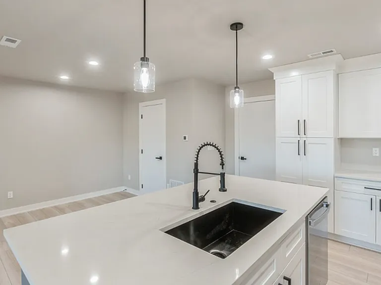 14210 Springbrook Trl — Photo 3
