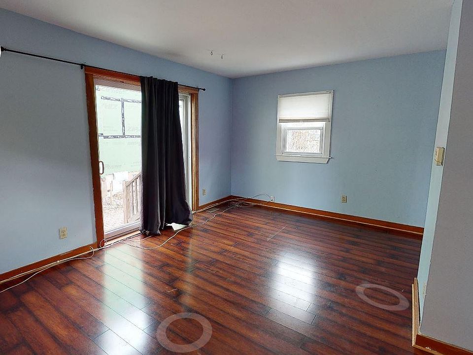 2nd image of 24A Winship St
