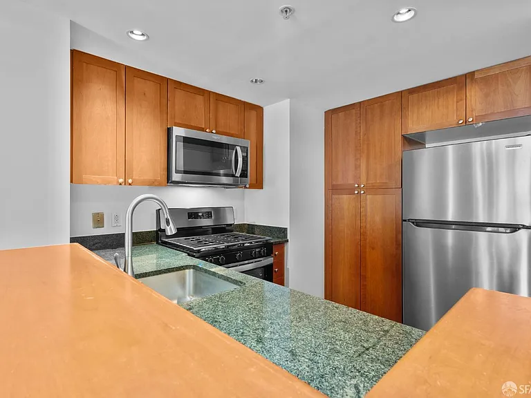 400 Beale St #1310 — Photo 3