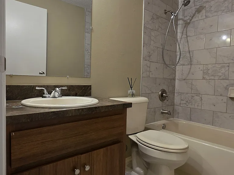 4908 Silver Oaks Vlg — Photo 16