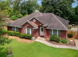 24 Queens Ct, Dayton, TX 77535
