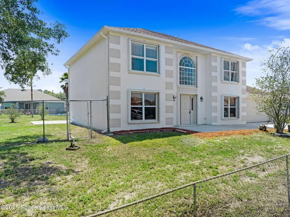 556 Haleybury St SW, Palm Bay, FL 32908