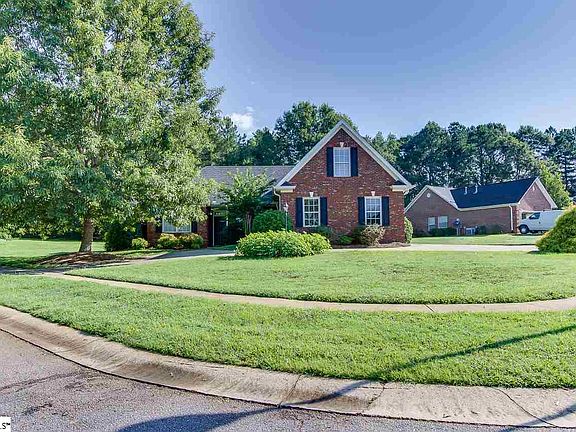 4th image of 303 N Sweetwater Hills Dr