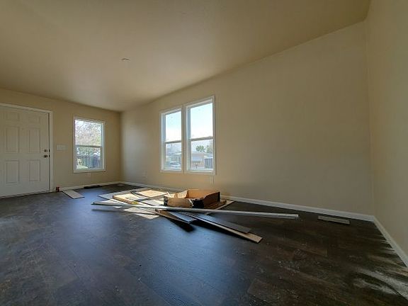 5th image of 2038 Palm St Space 121