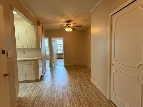 1863 67th St FLOOR 2