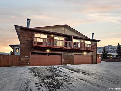 18539 Neumann Cir, Eagle River, AK, 99577