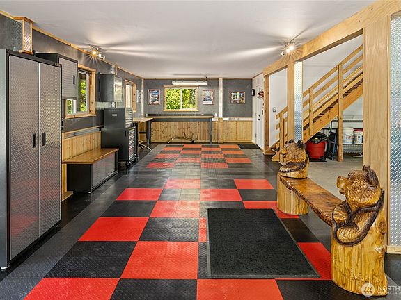 2nd image of 1321 Hazelnut Lane