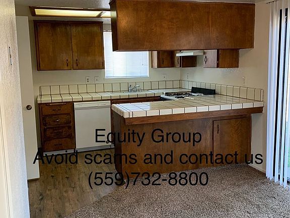 5th image of 1266 E Tustin Cir