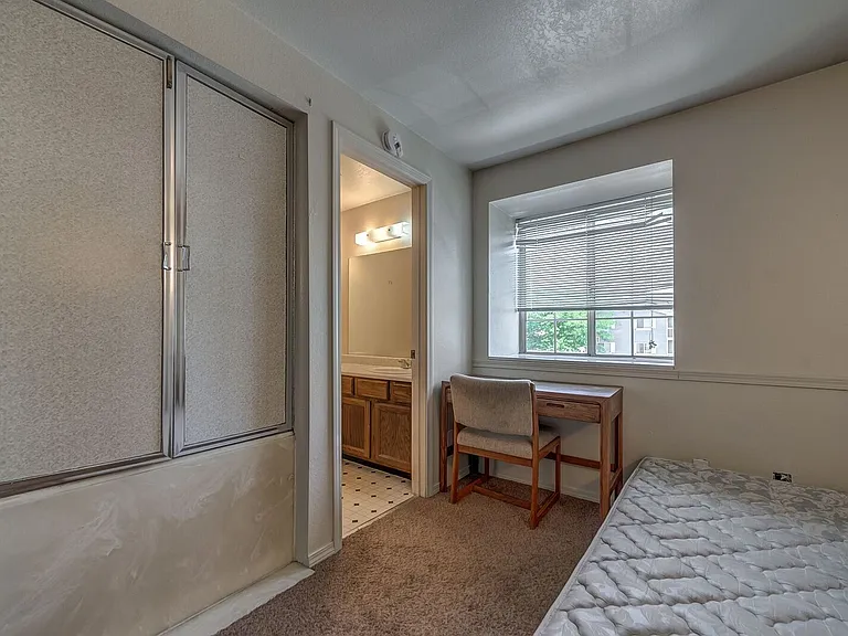 718 W 1720 N #328 — Photo 13