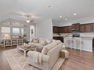 466 Rockaway Dr, Midlothian, TX 76065