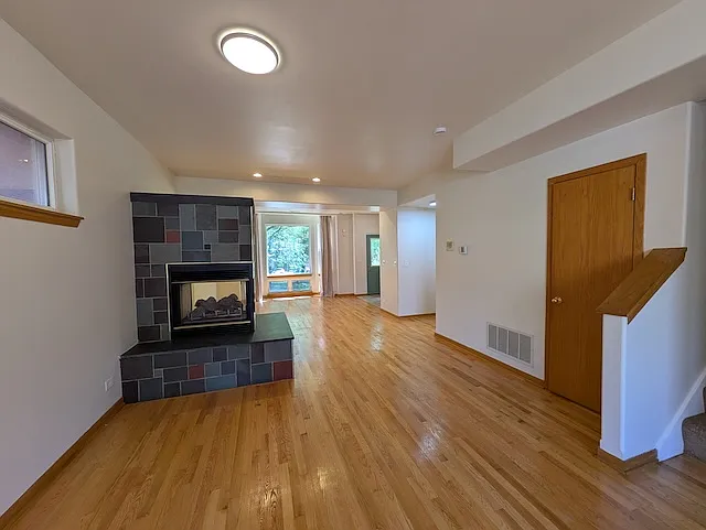 4354 S. Drexel - B — Photo 2