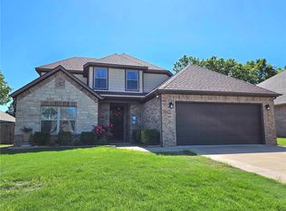 901 SW Caprington St, Bentonville, AR 72712