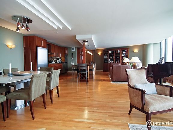 Living Room/Dining Room