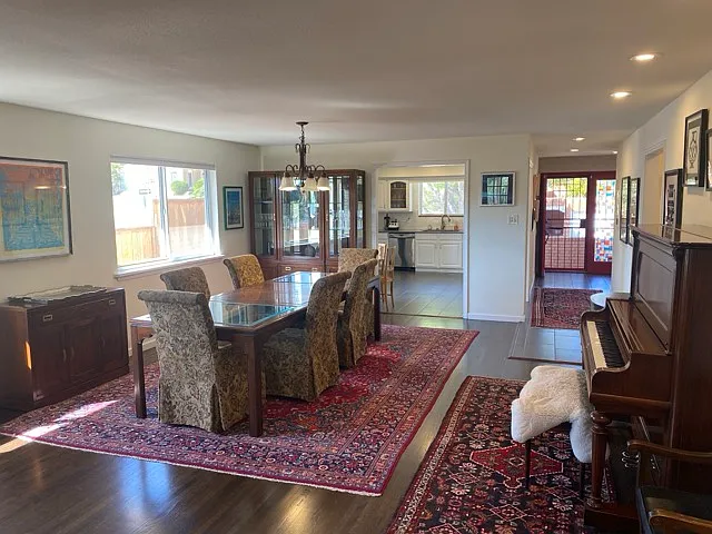 224 Hermosa Dr SE — Photo 172