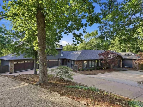 95 Robinwood Dr, Little Rock, AR 72227