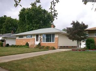 3816 Higley Rd, Rocky River, OH 44116