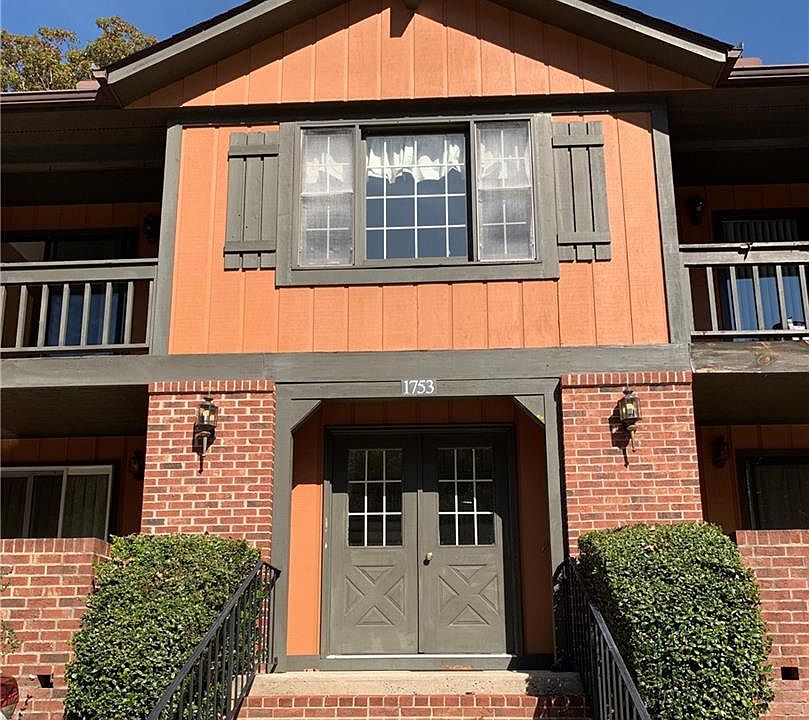 1st image of 1753 Haywood Manor Rd APT C
