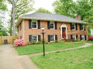 1904 Old Stage Rd, Alexandria, VA 22308