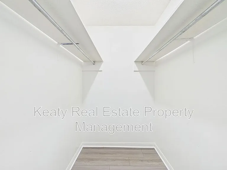 110C Country Ln — Photo 16
