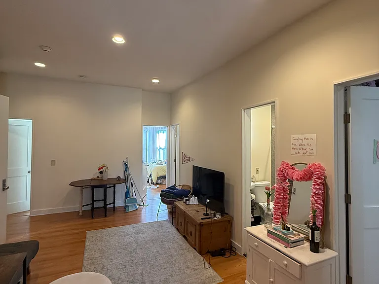 21 Cortes St #1 — Photo 4