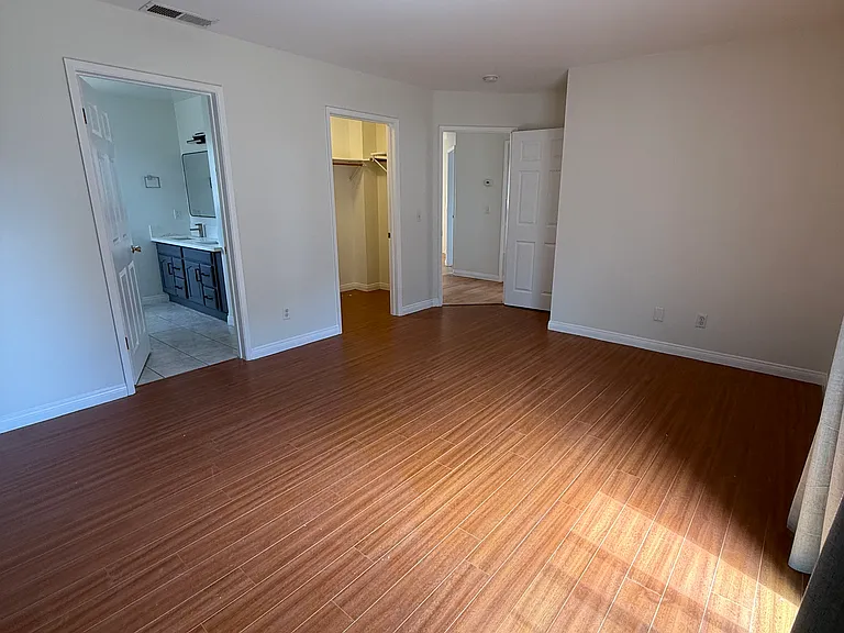 2446 S Centinela Ave — Photo 35