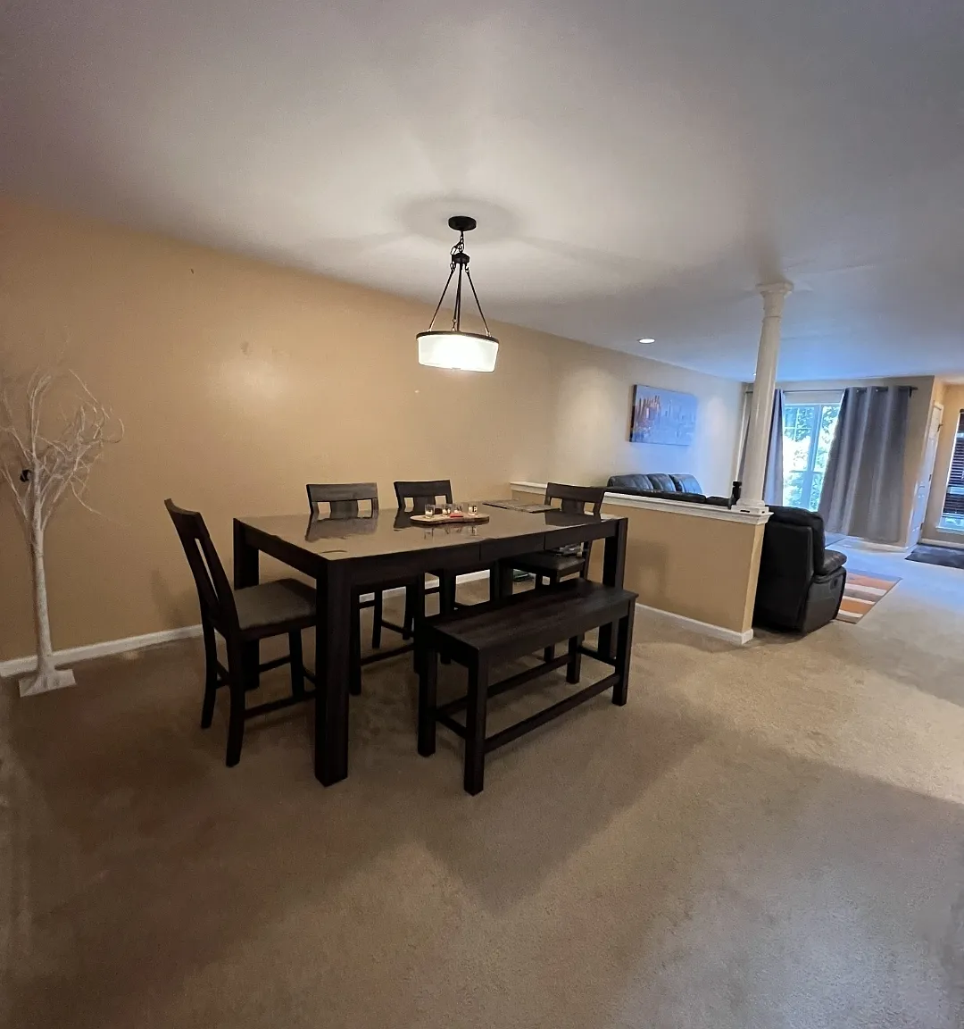 3 bed, 1984 sqft, $2,893 — Photo 4