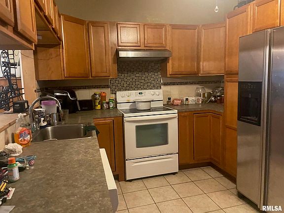 5th image of 810 N Carico St