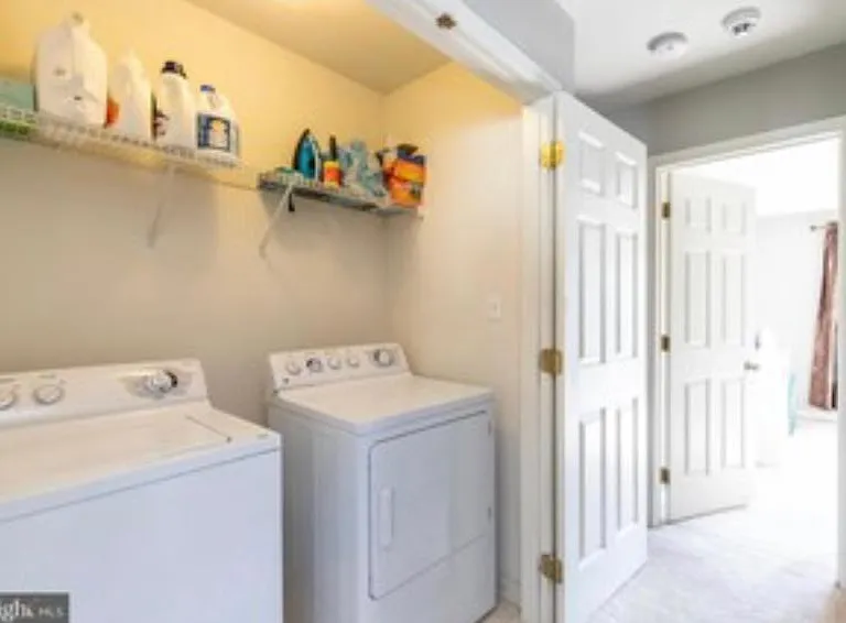 Full Size 3rd Floor Laundry