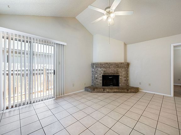5th image of 409 Greenlawn Blvd