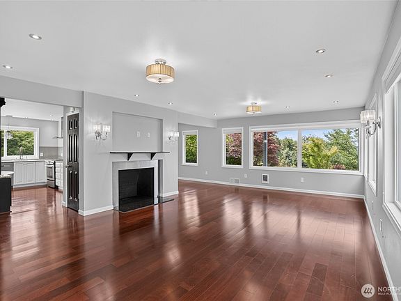 4th image of 346 Lawrence Street