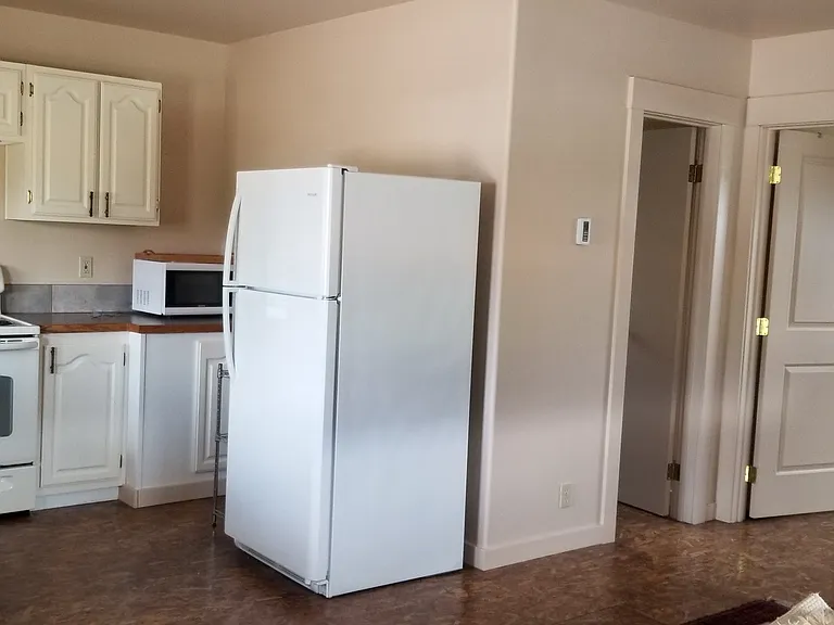 165 Hemlock St — Photo 3