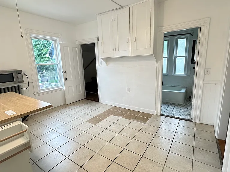 76 Faywood Ave #2 — Photo 7