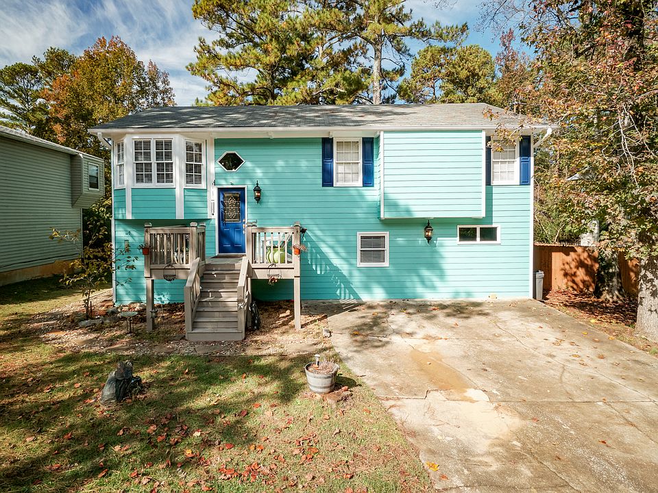 1st image of 431 Canterbury Ln