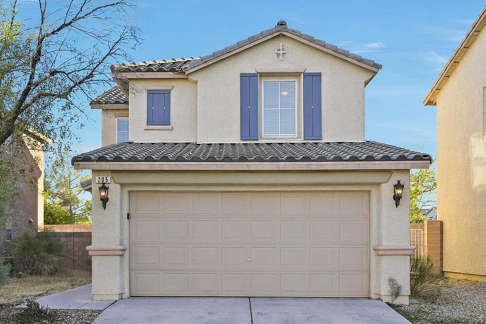 3 bed, 2.5 bath, 1513 sqft, $2,170 — Photo 1