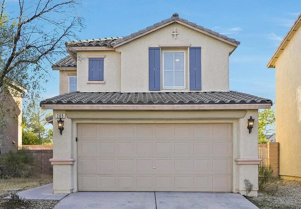 205 Del Cira Ave